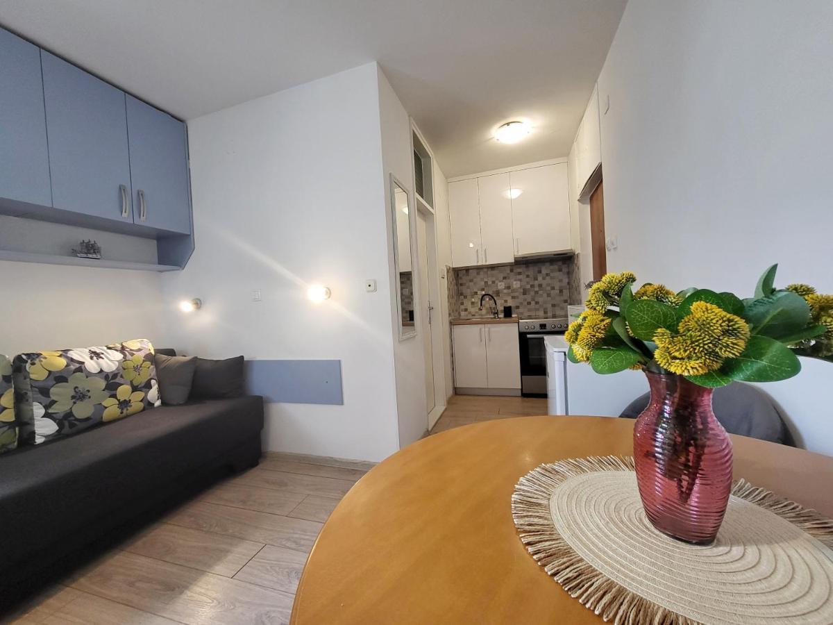 Mali Apartman U Centru Makarska Dış mekan fotoğraf