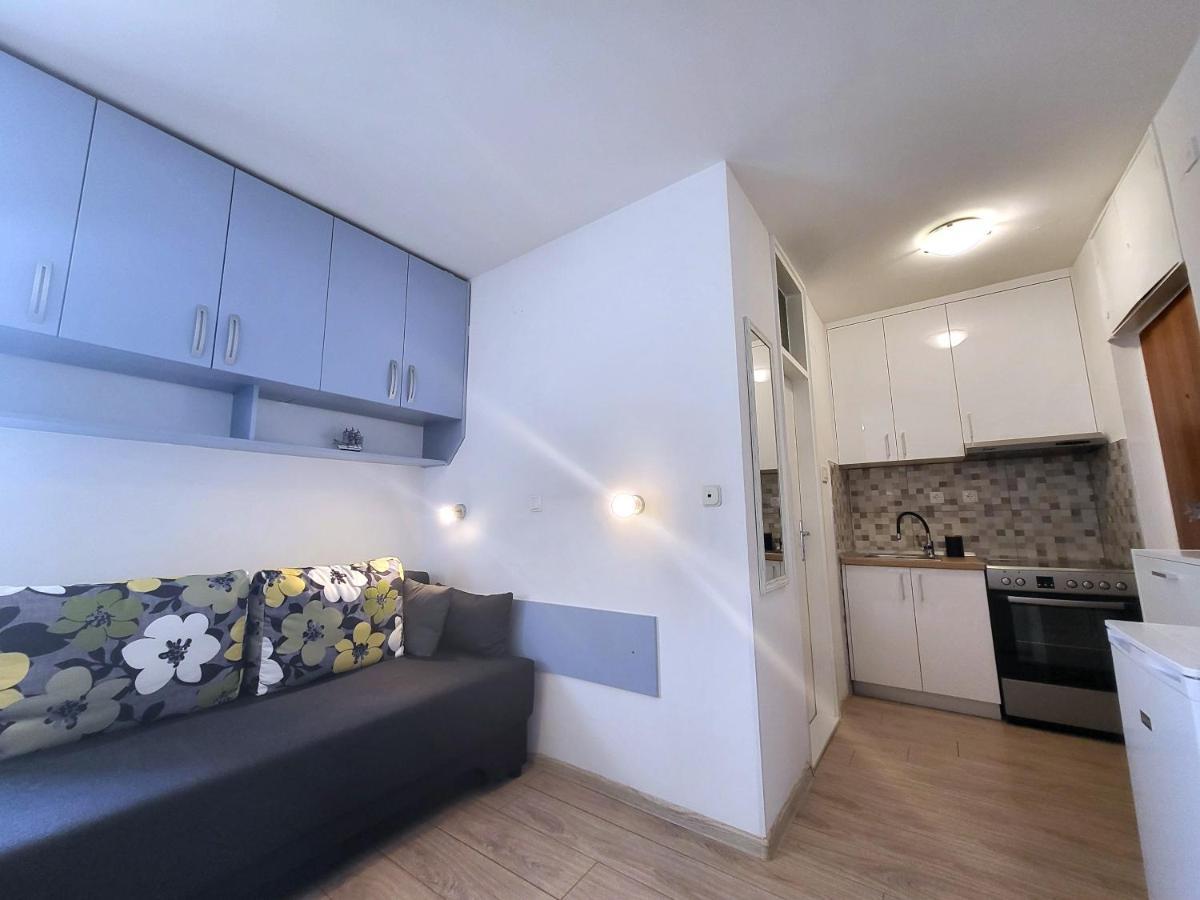 Mali Apartman U Centru Makarska Dış mekan fotoğraf